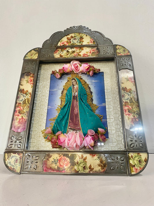Virgen María con Tela